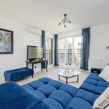 New Sunny 2 Bedroom With Parking And Air Conditioning By Renters * Breslau